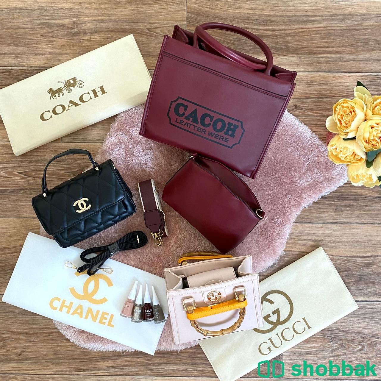 عرض ٣ شنط ماركات مع هدية  Shobbak Saudi Arabia