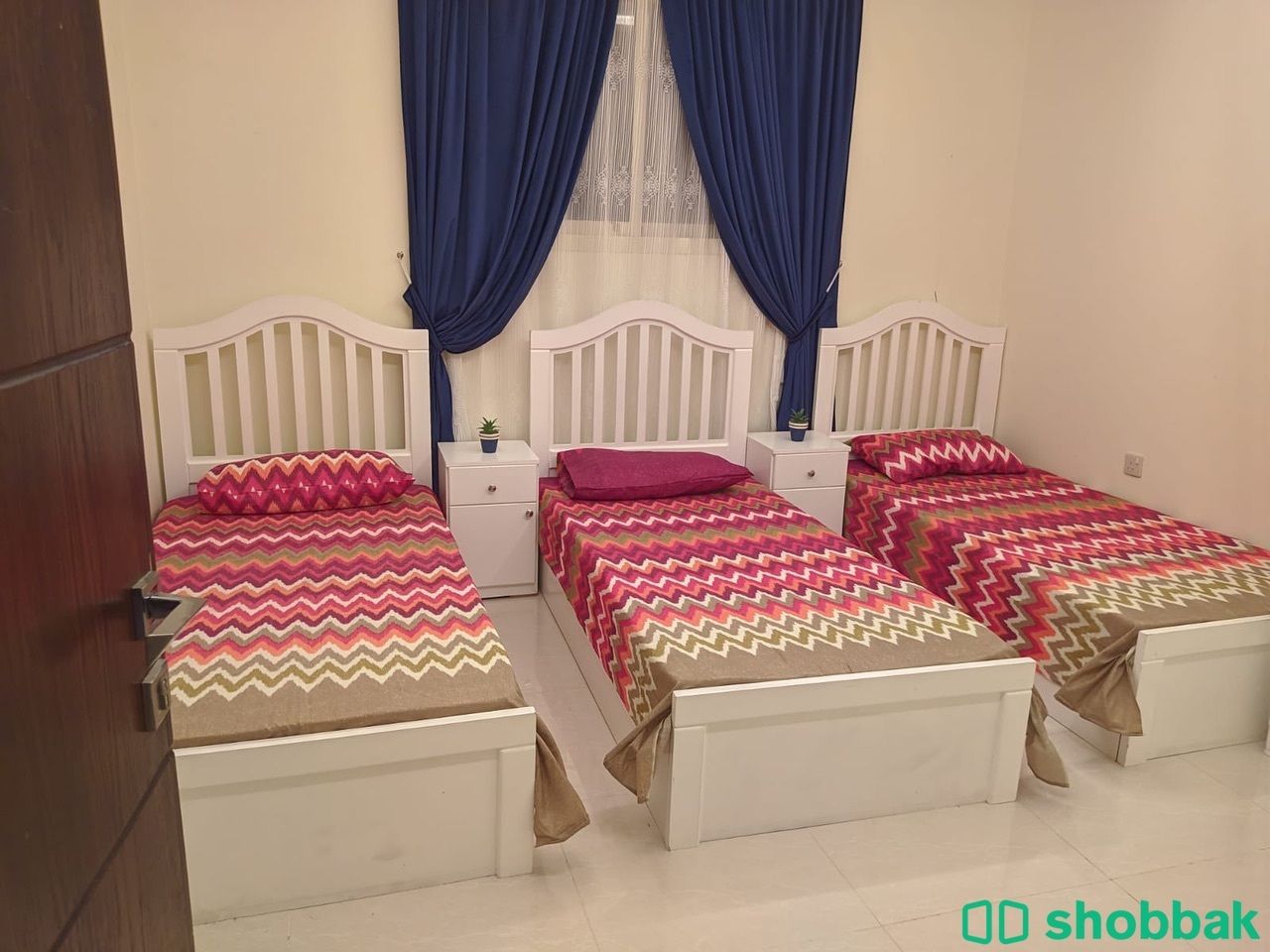 غرفه بيضاء نظيفة جدا للبيع  Shobbak Saudi Arabia