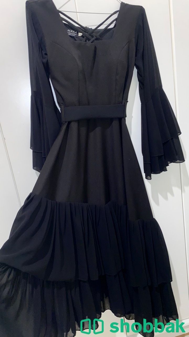 فستان اسود للبيع ٢٠٠ مقاس S شباك السعودية