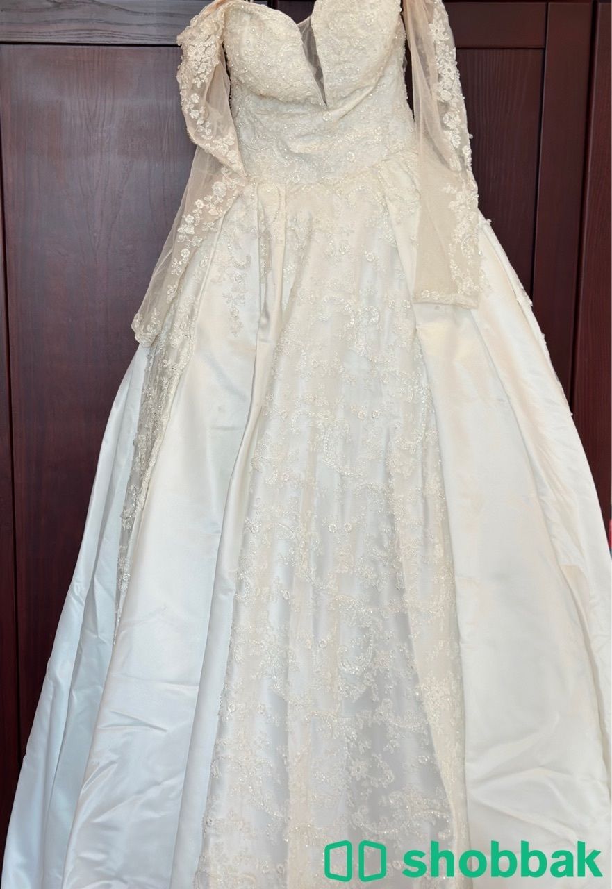 فستان زواج للبيع شامل التاج والطرحة  شباك السعودية