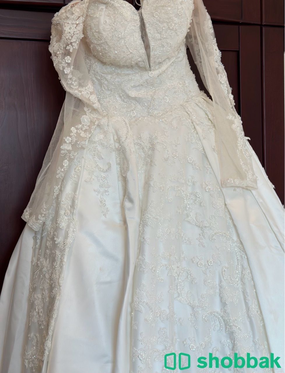 فستان زواج للبيع شامل التاج والطرحة  شباك السعودية
