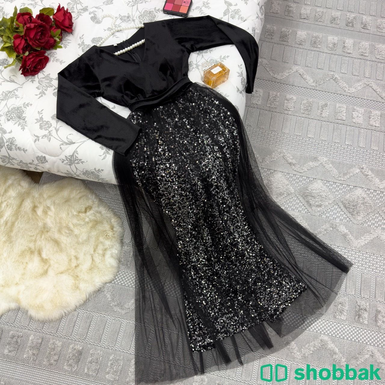 فستان سهرة ترتر مع مخمل فخم  Shobbak Saudi Arabia