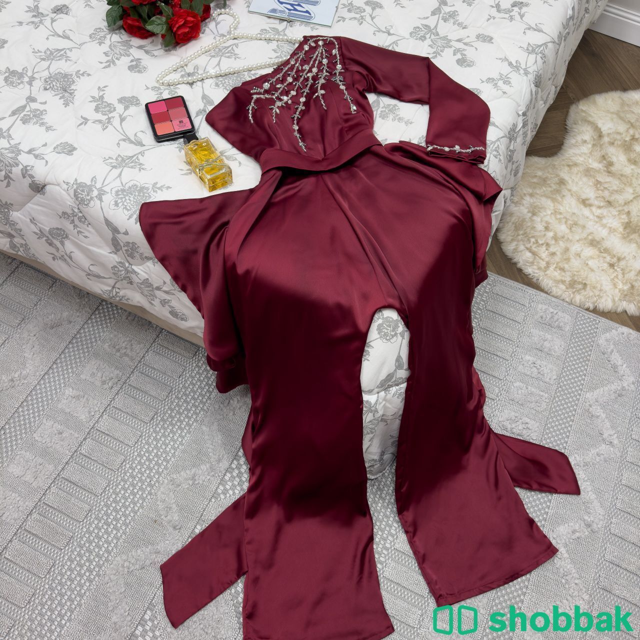 فستان سهره وملكه انيقه مميزه Shobbak Saudi Arabia