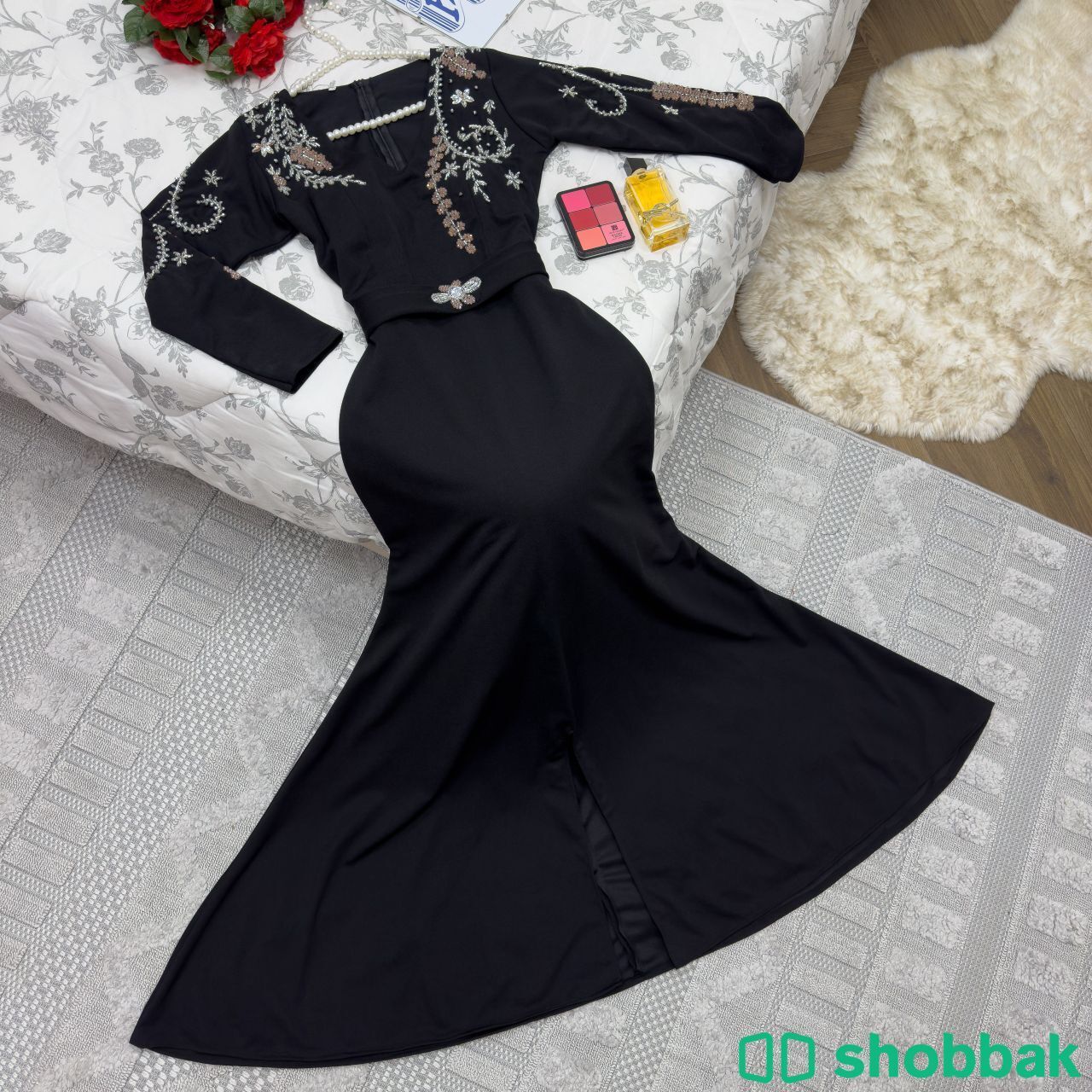 فستان سهره وملكه انيقه مميزه Shobbak Saudi Arabia