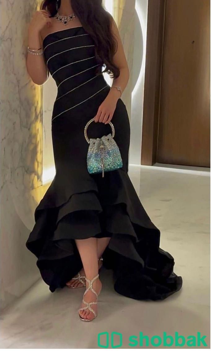 فستان طبقات مع تطريز كرستال لونين شباك السعودية