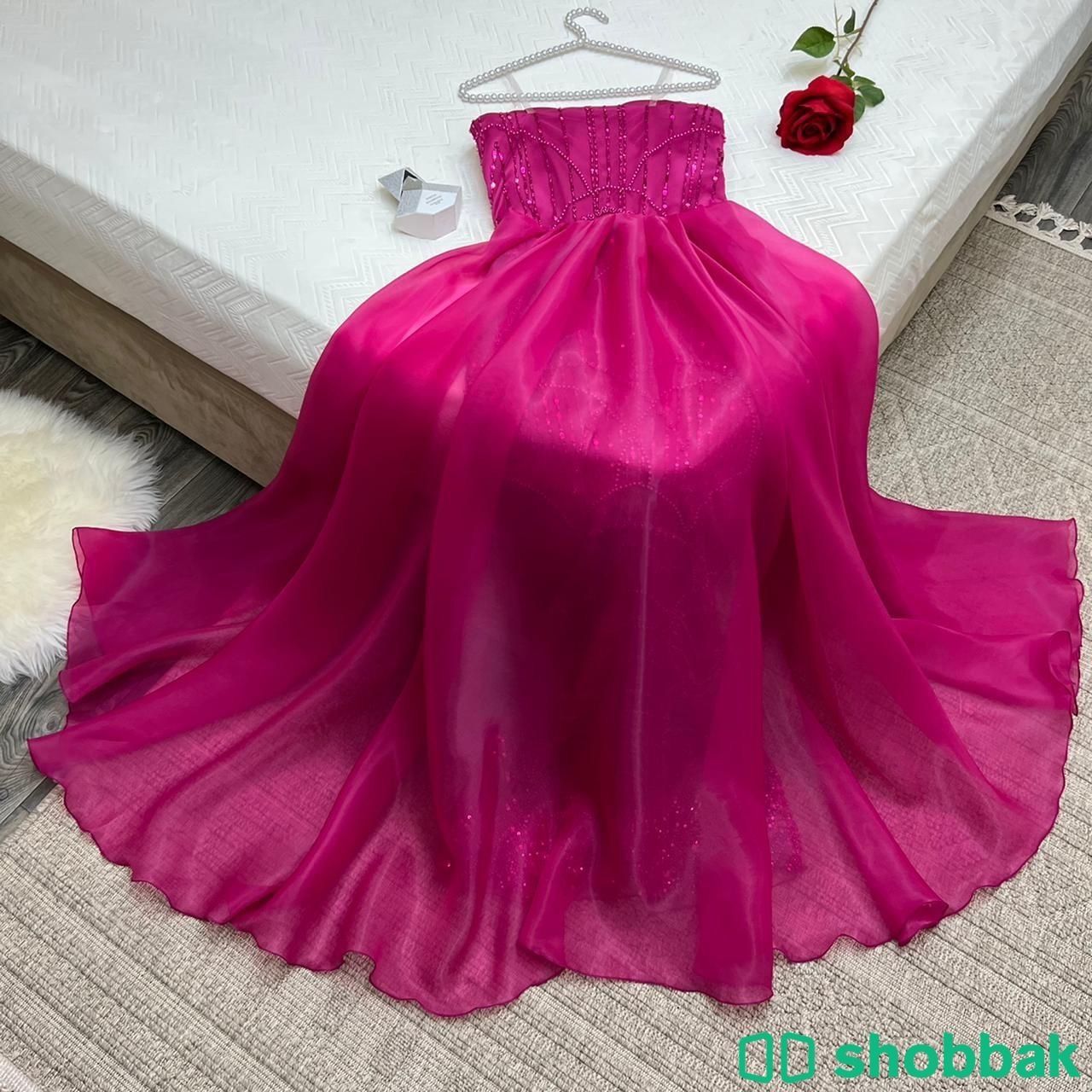 فستان ميكادو مع خرز يدوي وذيل اورجنزه شباك السعودية