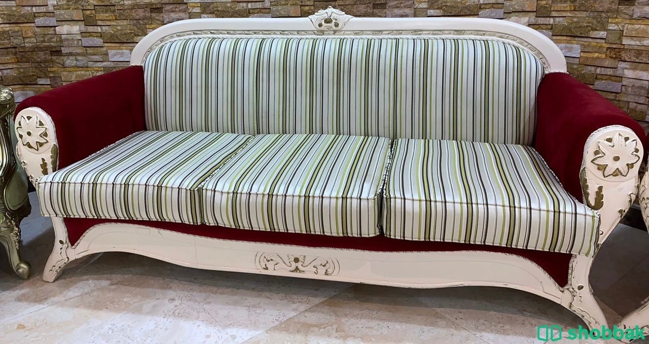 ٦ قطع كنب تركي جديد استعمال نظيف ب ٤٠٠٠ الآف ريال  لتواصل ( 0534466060) شباك السعودية