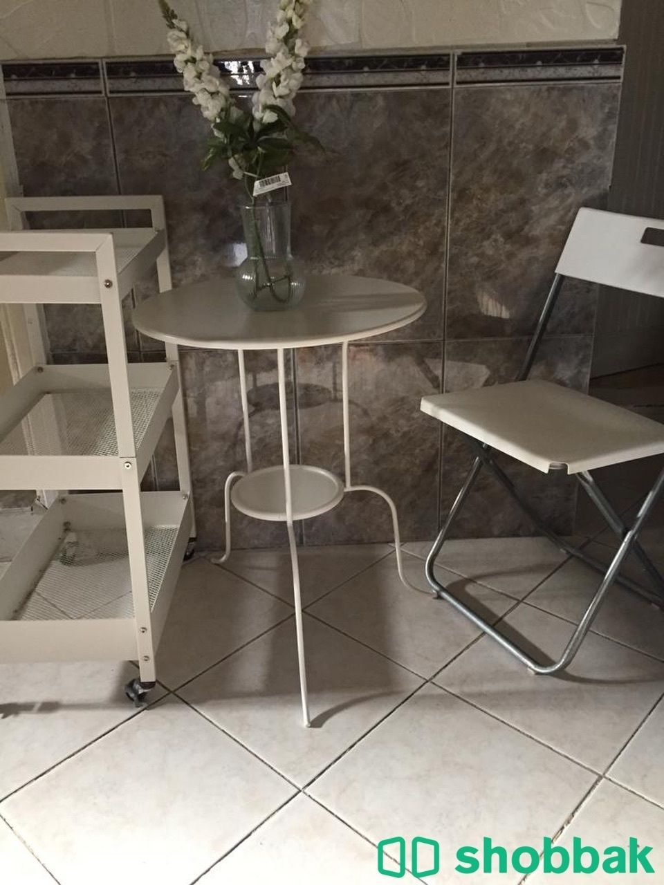 كرسي + طاولة ايكيا +طاولة سلّة لعدة استعمالات   شباك السعودية