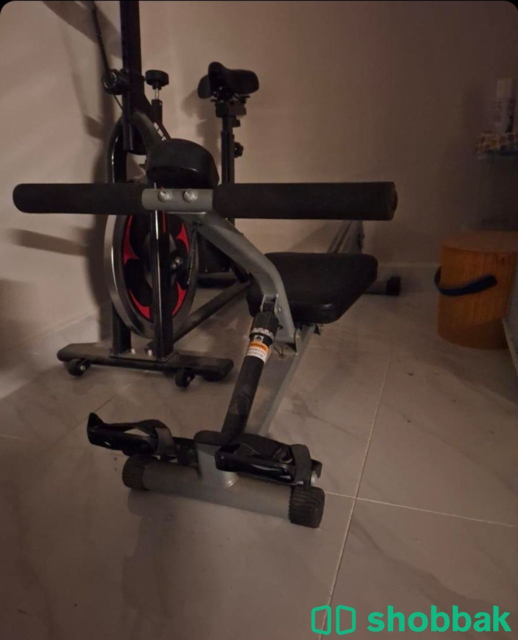 للبيع Bicycle and rowing machine for sale شباك السعودية