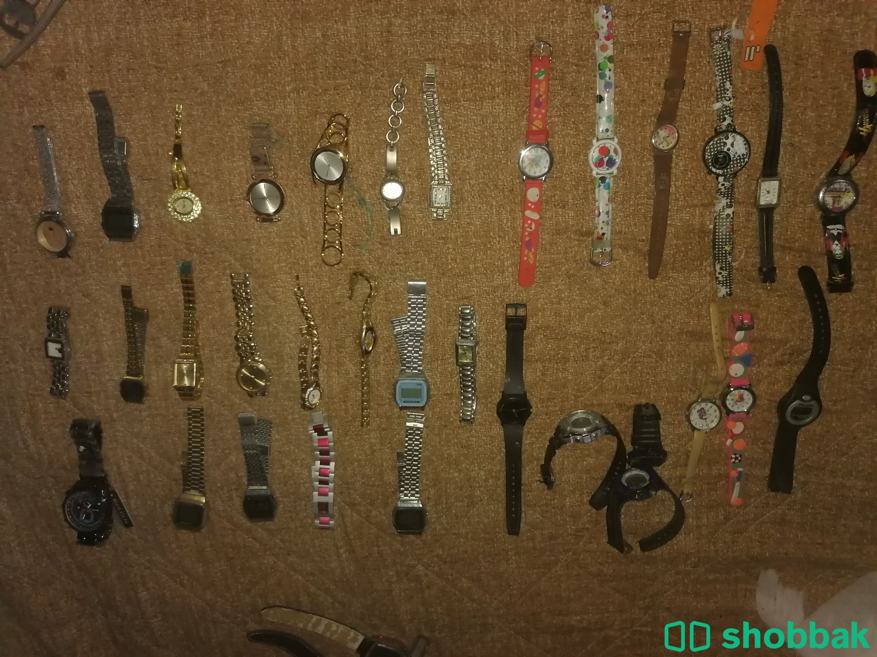 للبيع مجموعة ساعات مخلوطه  بانواع و اشكال مستعمله جمله 60 ساعه المطلوب 45 دينار     For sale stock of hand watchs sacans hand 65 piss total 45bd Shobbak Bahrain