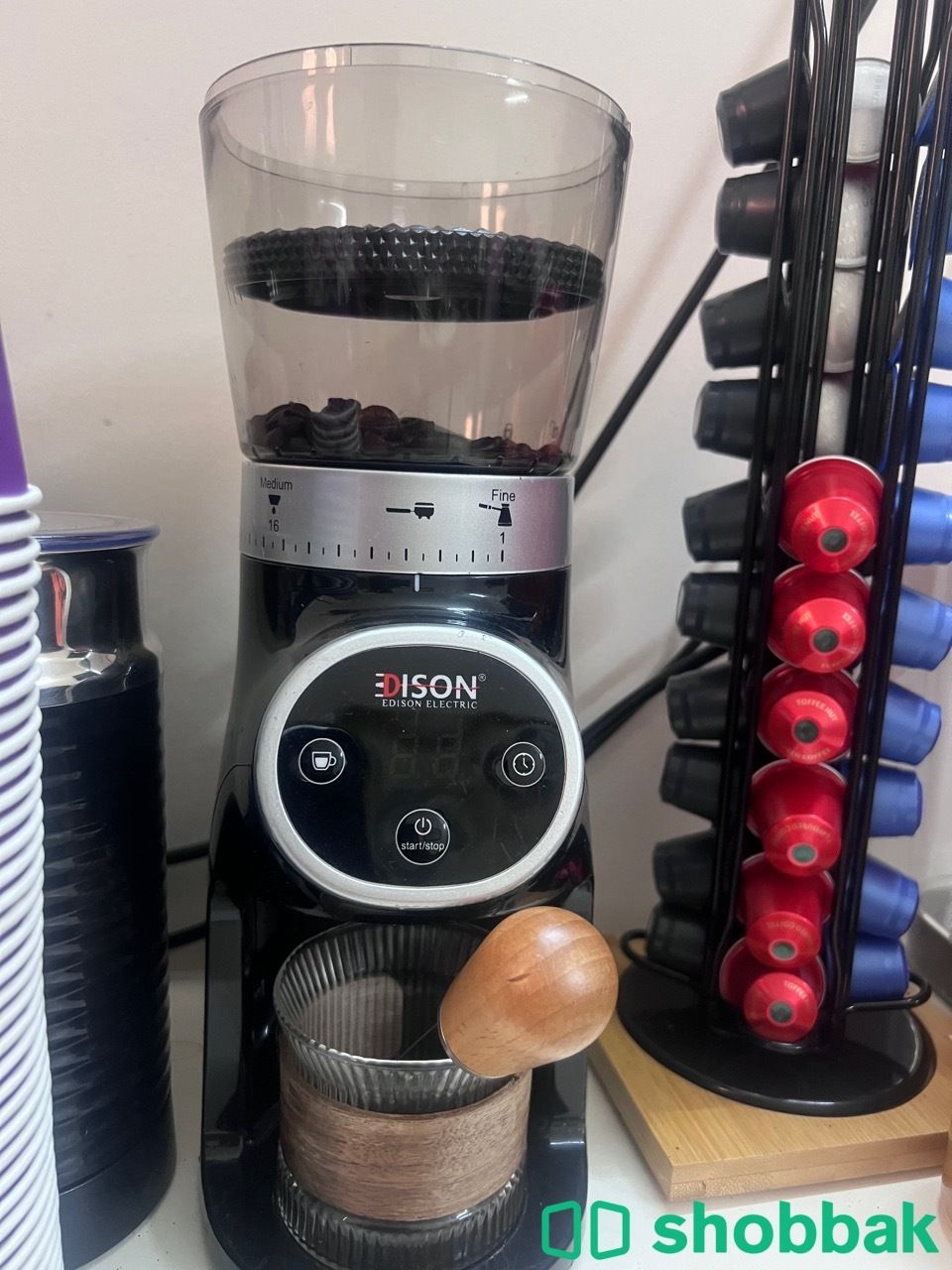 ماكينة قهوة ديلونجي مع مطحنة اديسون بحاله ممتازة جدا  Shobbak Saudi Arabia