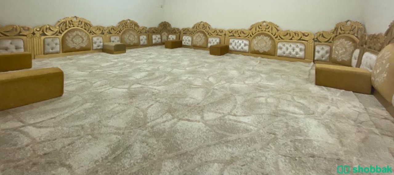 مجلس الضيوف مع السجادة  شباك السعودية