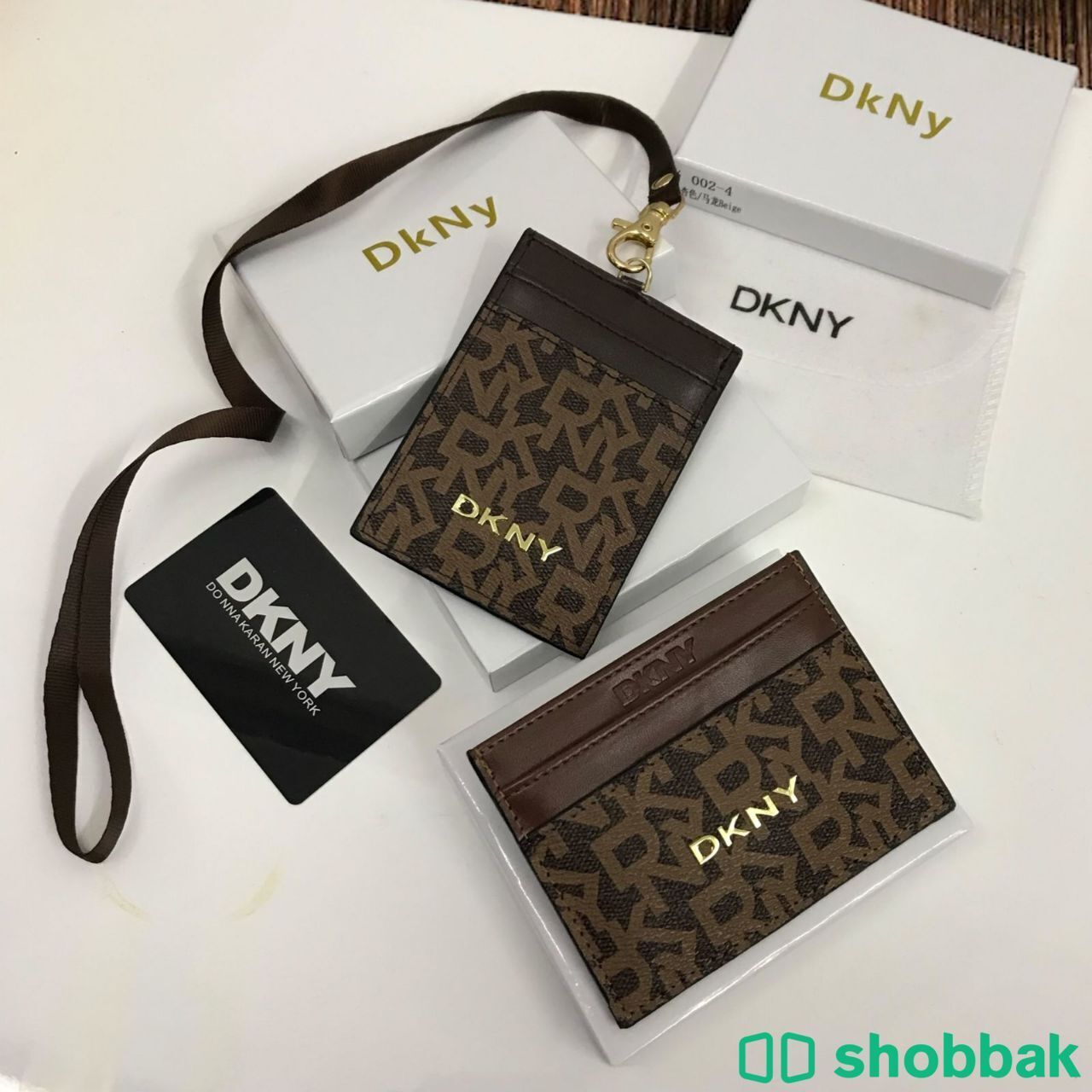 محافظ بطايق ماركات Shobbak Saudi Arabia