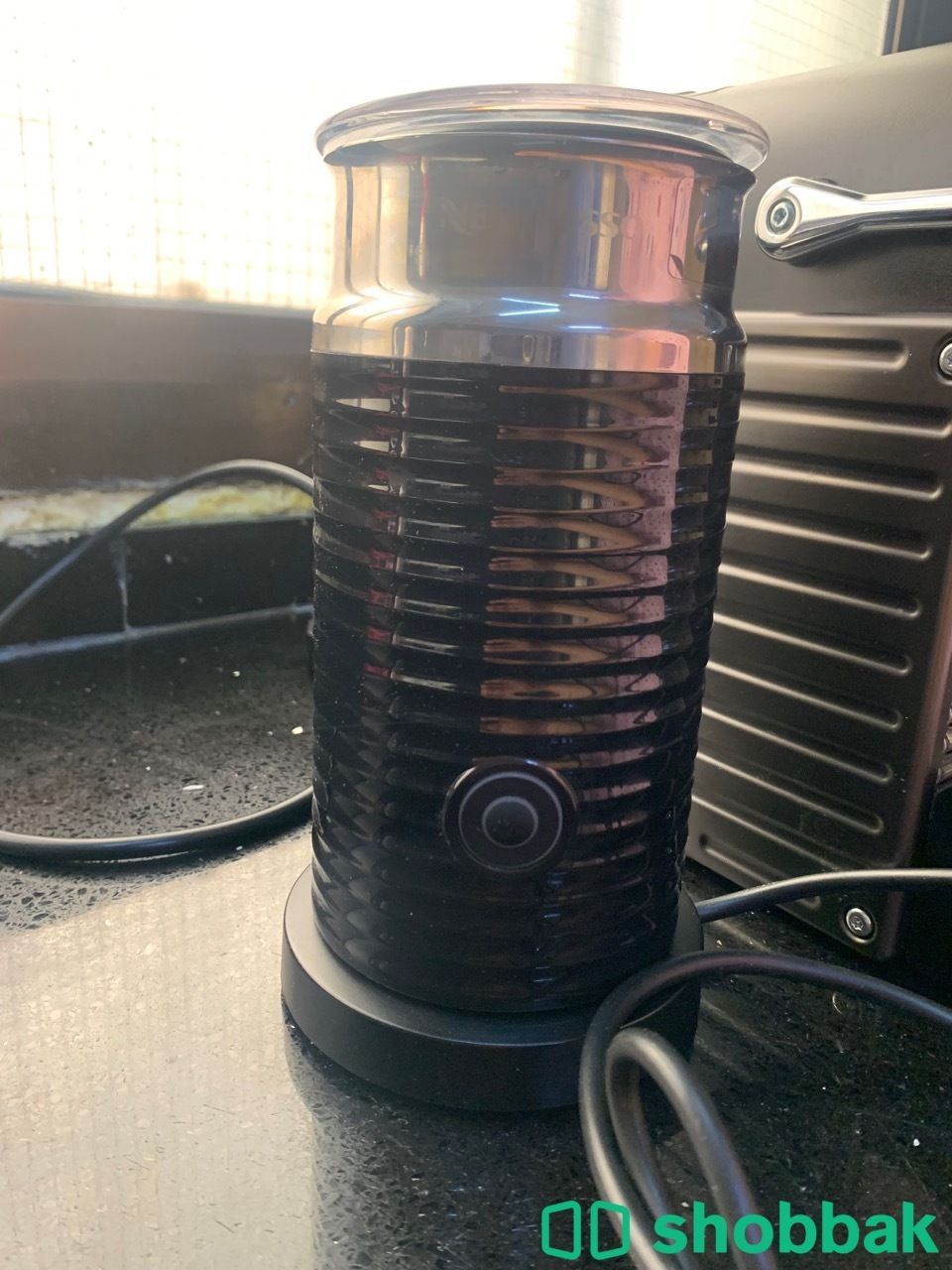 مكينة قهوة نسبريسو  بيكسي تيتان مع جهاز تسخين حليب  Shobbak Saudi Arabia