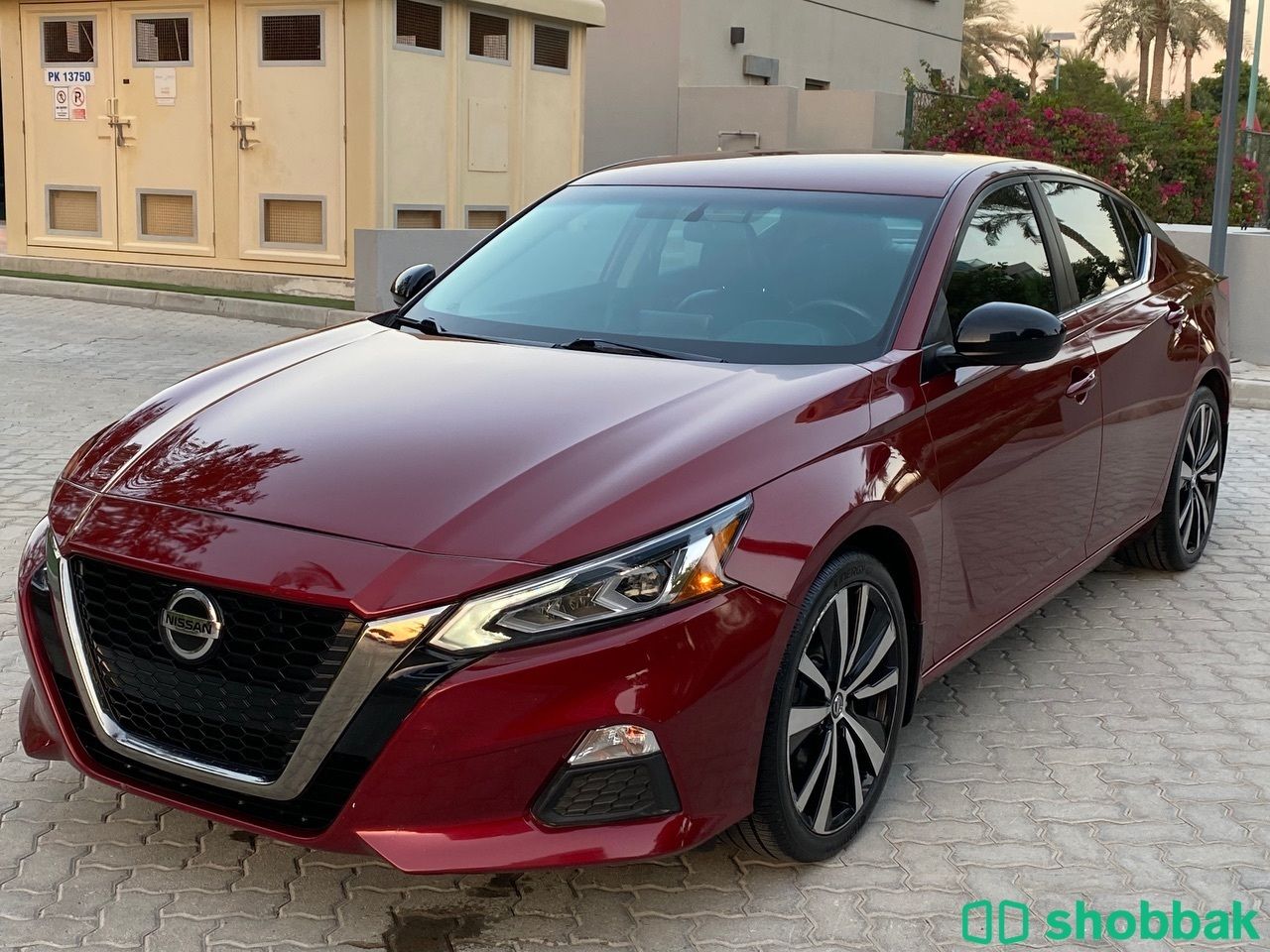 نيسان التيما 2019 SR فول ميد نايت  شباك الإمارات العربية المتحدة