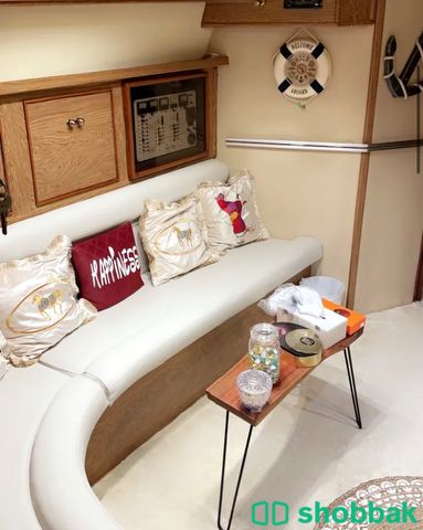 يخت صغير 🛥 شباك الإمارات العربية المتحدة